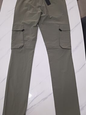 Men's Cargo Pants - Olive Green, Fits Size M.